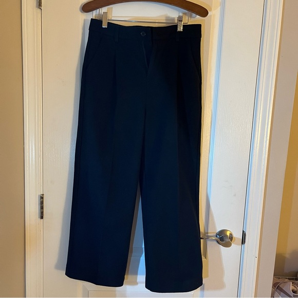 Men’s small black wool cropped pant. - Picture 5 of 7